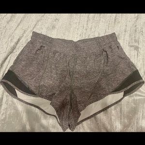 Lululemon Hotty Hot Shorts 2.5” Size 10